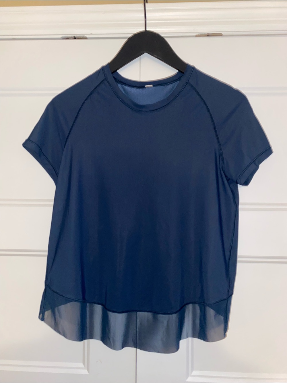 lululemon Women’s Navy Short Sleeve Mesh Hem Tee